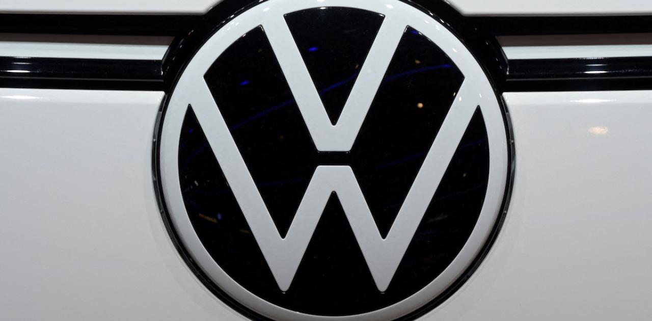 Volkswagen to Invest in Mines in Bid to Become Global Battery Supplier (Reuters)