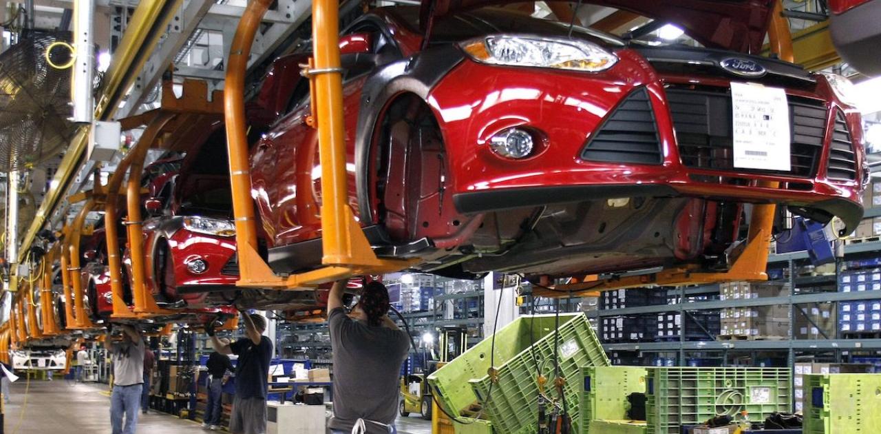 US Providing Up to $12 Billion to Retrofit Auto Plants for EVs (Bloomberg)