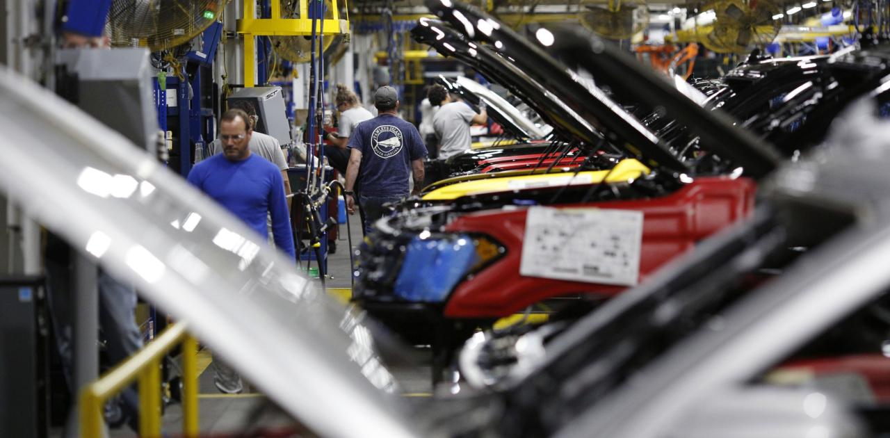 UAW Expands Strike to Highly Profitable Ford Truck Plant (Bloomberg)