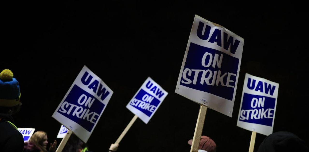UAW Expands Strike With 5,000-Member Walkout at GM Factory (Bloomberg)