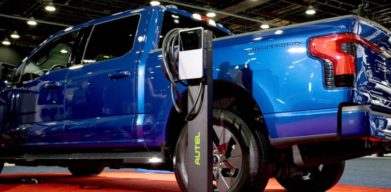 Ford Slashes Electric F-150 Plans in Ominous Sign for EV Market (Bloomberg)